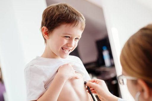 Volta às aulas: check-up de saúde nas crianças no início do ano ajuda no bom desempenho escolar
